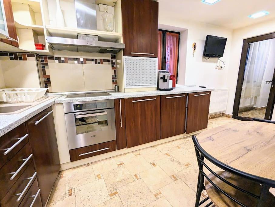 Maisonette Balcesco Brasov Bagian luar foto